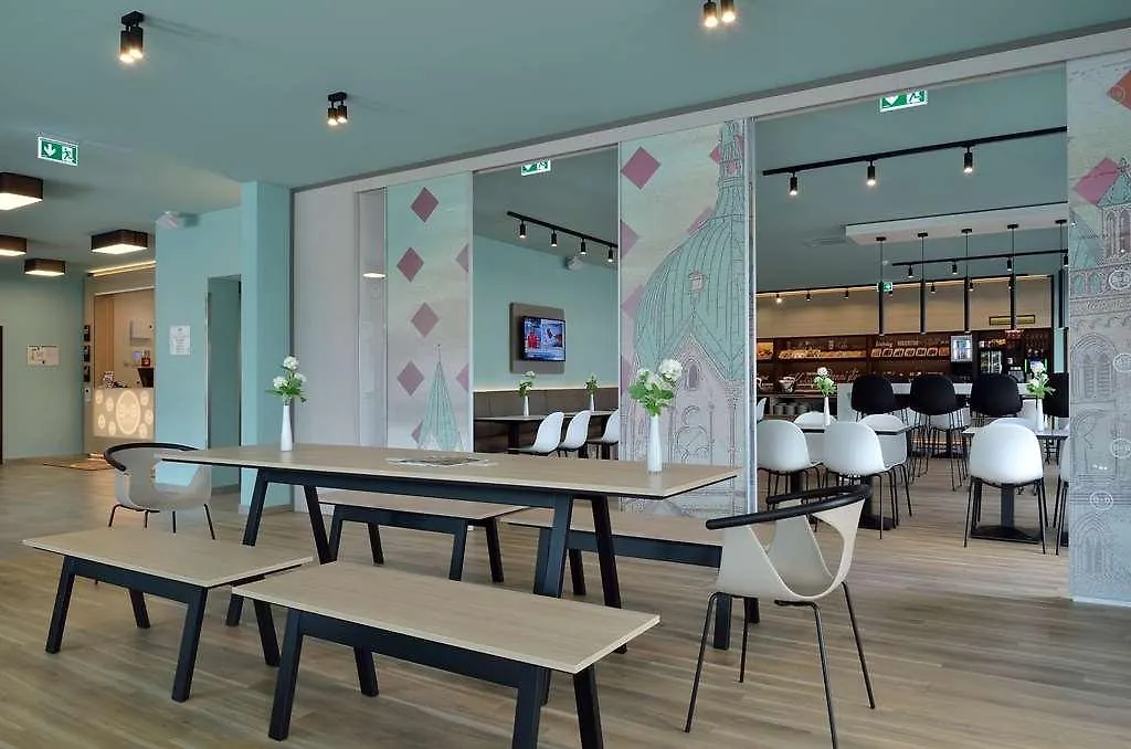 B&B Hotel Neuss 5*,