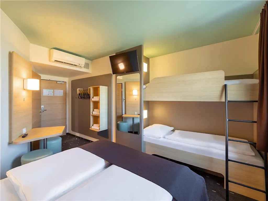 B&B Hotel Neuss 5*,